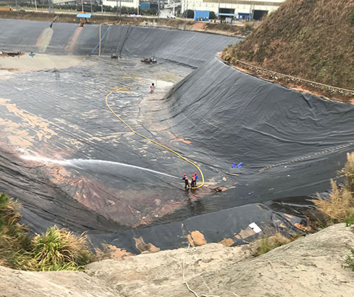 英山废水池清理